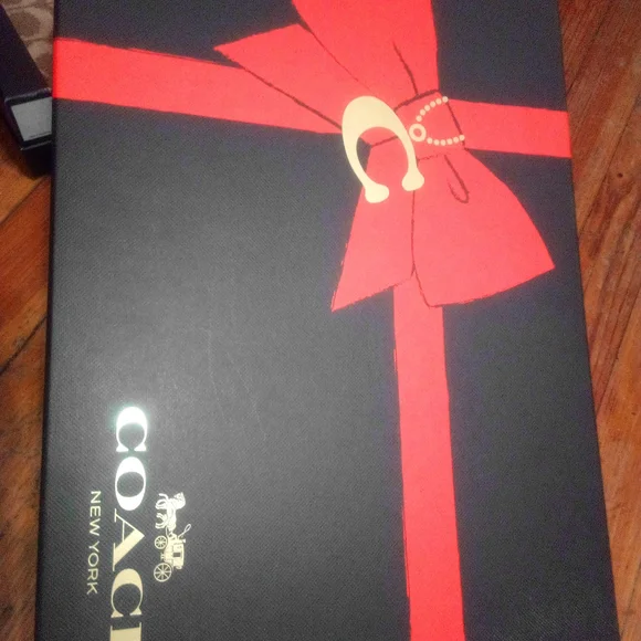 Coach Elegant Black Knit Accessories